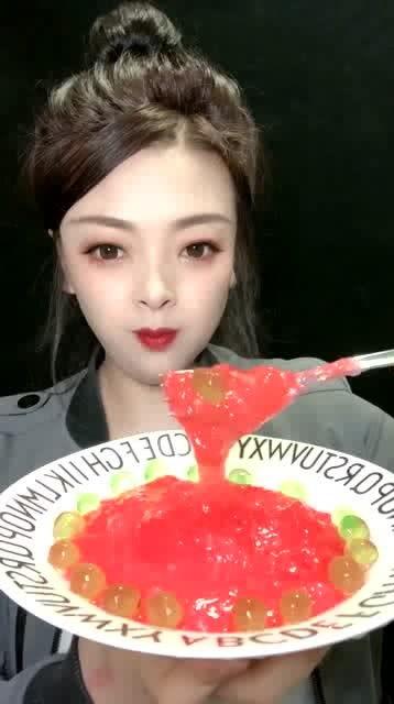 娱乐吃瓜酱小姐姐